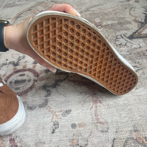 Vans Tan Suede SCOTCHGARD high top - Picture 6 of 9